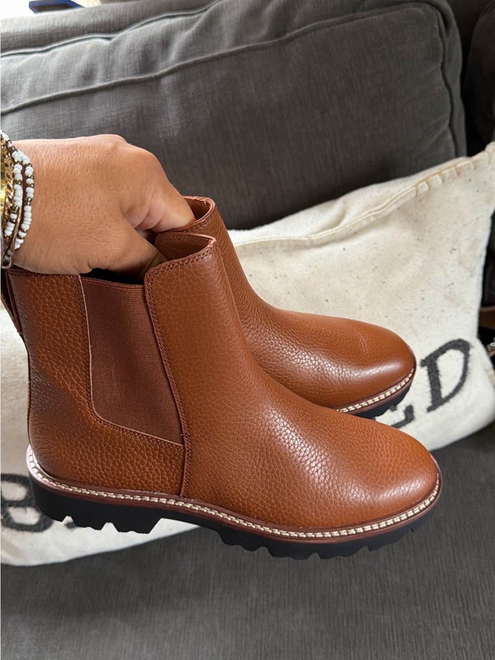 Women's Chelsea Boot in Cognac Brown - Classic Pull-On Style Madewell size 8 new